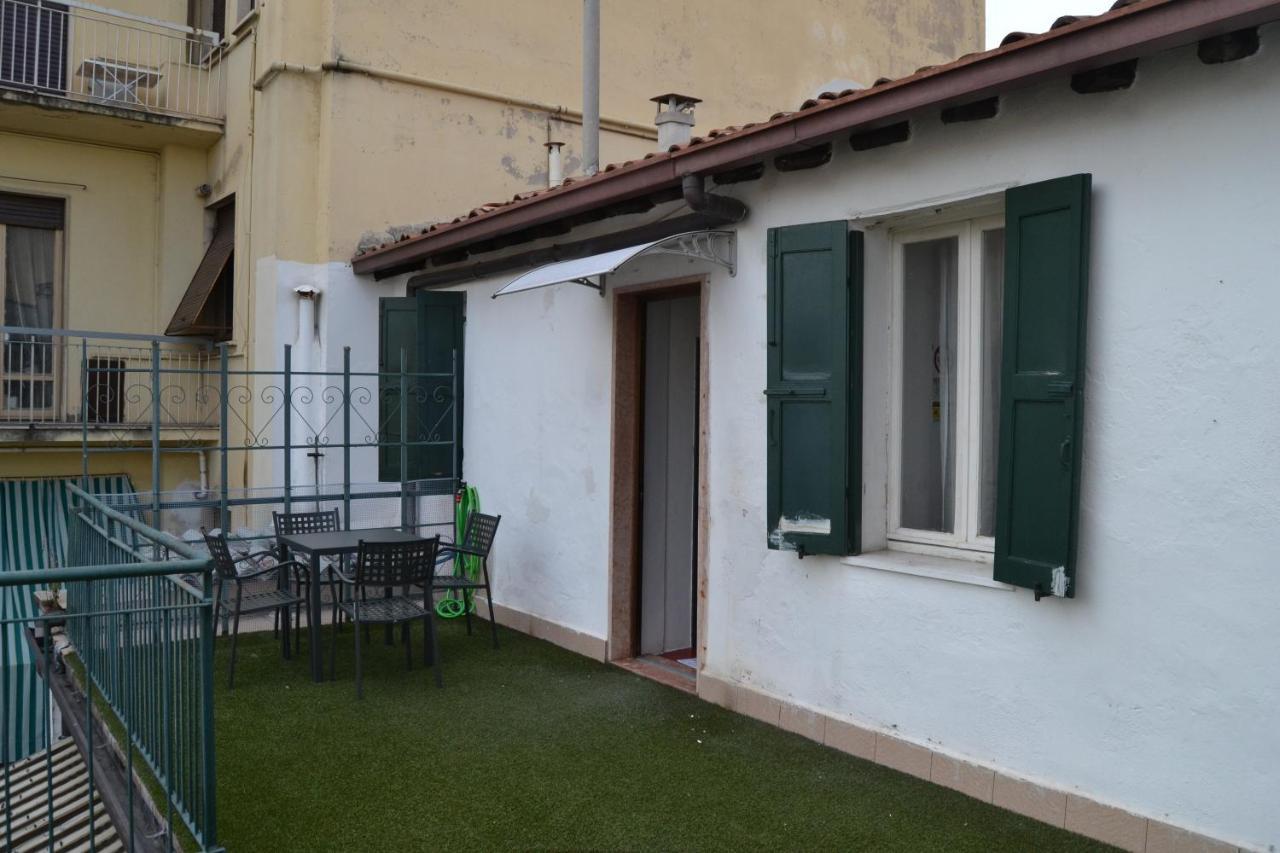 Gabrielli Rooms Et Apartments Sant Antonio Alloggio 4 M0230914084 베로나 외부 사진